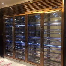 2020年酒柜價格趨勢與不銹鋼掛包架批發指南