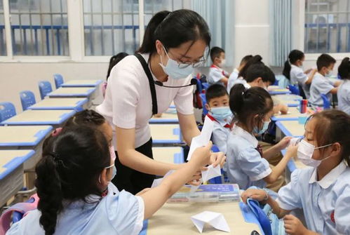 徐州中小學(xué)課后服務(wù)全面啟動 周五無作業(yè)，看護(hù)服務(wù)暖人心
